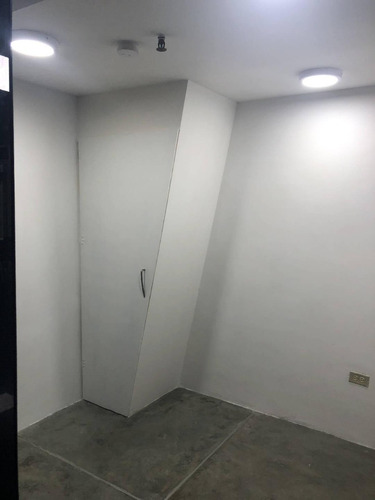 Imagen 3 de 9 de Remax Infinity Alquila Local Comercial En Cc Metro Market, Listo Para Ocupar!! 125075 Frances Mijares 04144990396