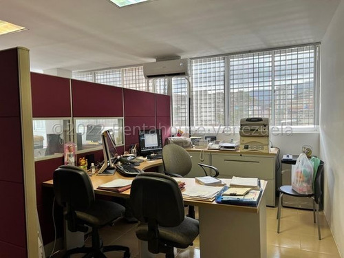 Imagen 16 de 30 de Venta De Estupendo Edificio En Prado De María / Gc 22-28408