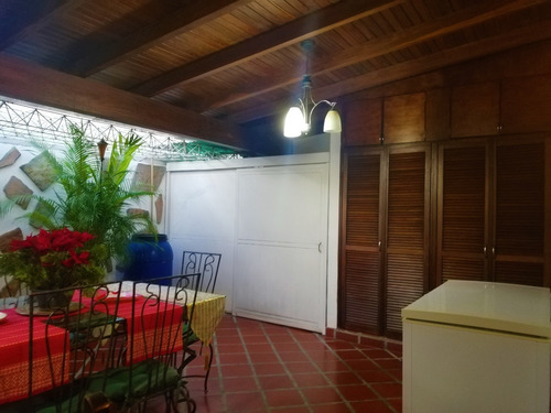 Imagen 13 de 27 de Lujosa E Impecable Casa En El Valorado Conjunto Terrazas Buenaventura I