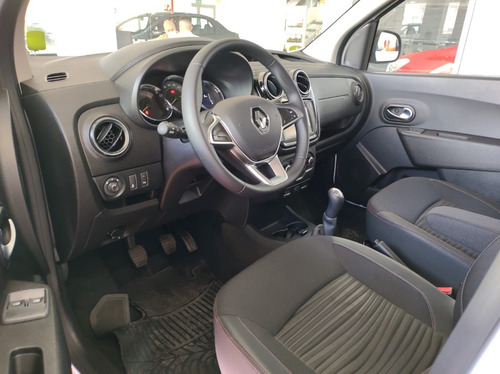 Imagen 4 de 17 de Renault Kangoo 1.6 Furgon Ph3 Confort 5as Md Descuento 0km