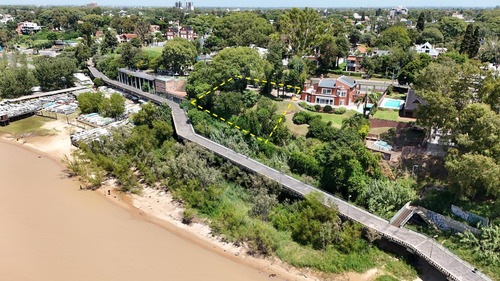 Lote Unico En Venta Sobre La Barranca En La Florida Rosario