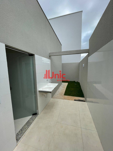 Imagem 11 de 12 de Linda Casa 3/4 Sendo 1 Suíte No Palno Diretor Sul - 142