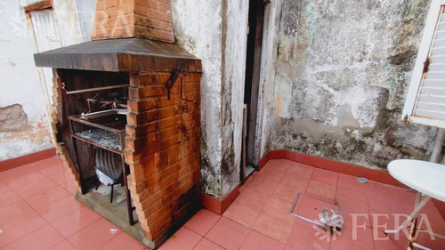 Venta De Casa 4 Ambientes Con Cochera Y Patio En Bernal