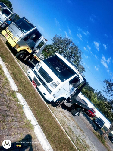 Imagem 2 de 8 de Volkswagen 8-120