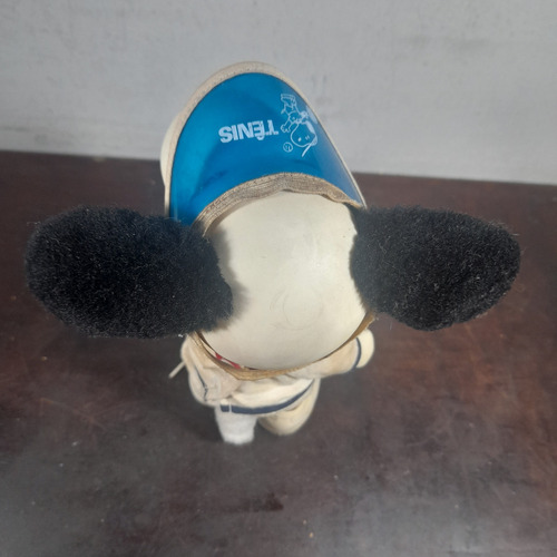 Imagem 4 de 10 de Boneco Snoopy Tenista Estrela Antigo Original 20 Cm Borracha