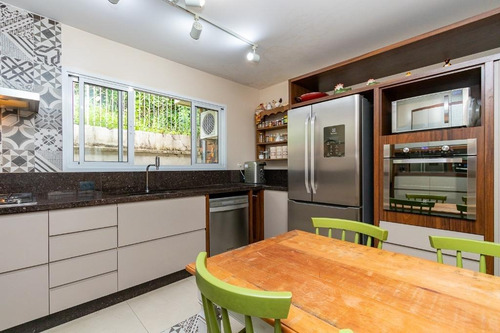 Casa Com 4 Dormitórios À Venda, 335 M² Por R$ 1.300.000,00 - Jardim Botânico - Curitiba/pr - Ca0140