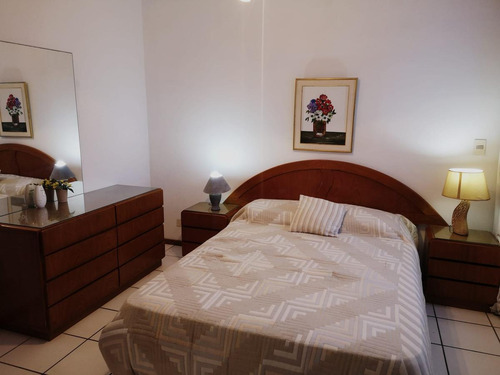 Imagen 11 de 14 de Venta Apartamento 1 Dormitorio Punta Del Este Garaje Balcón