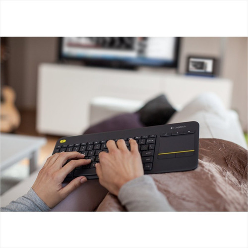 Teclado inalámbrico Logitech K400 Plus QWERTY español color negro