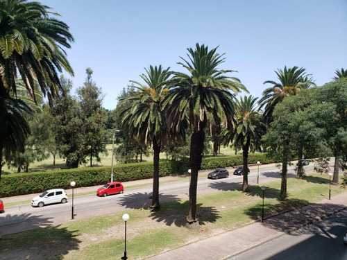 Imagen 2 de 22 de Frente Al Club De Golf, 180m2, 3 Dormitorios, 4 Baños, Servicio Completo, Garaje X2
