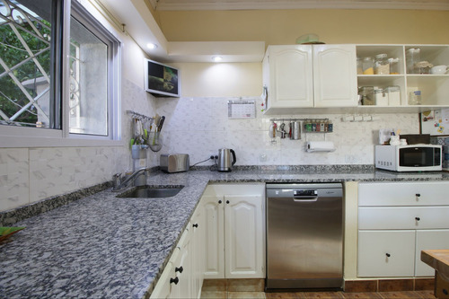 Casa Venta Parque Pileta Y Galpón Lomas De Zamora