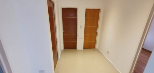 Imagen 10 de 17 de Venta Departamento De 4 Ambientes En Tablada, Buenos Aires.