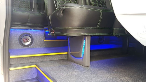 Mercedes Sprinter 416 Executiva Extra Longa 19 Lugares