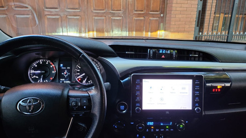 Toyota Hilux 2.8 Cd Srx 177cv 4x4 At