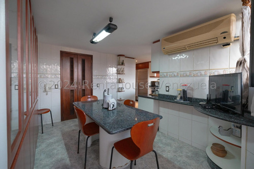 Apartamento En Venta En Colinas De Valle Arriba Mls #24-20542