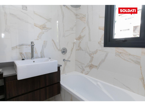 Venta Departamento 2 Ambientes Al Contrafrente - Palermo, Pride Oro