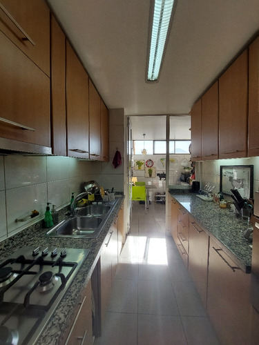 Gran Departamento Con Vista Asegurada. Espacioso Y Tranquilo