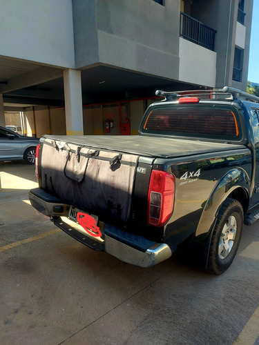 Nissan Frontier 2.5 Le Cab. Dupla 4x4 Aut. 4p