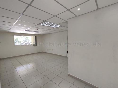 Edificio En Alquiler El Hipodromo, Maracay 24-