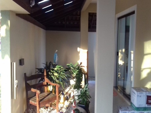 Imagem 13 de 18 de Casa Com 01 Suíte + 02 Dormitórios, Espaço Gourmet, 03 Vagas De Garagem, Centro, Camboriú, Sc. - Ca00001 - 32829545