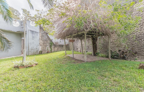 Imagen 12 de 30 de Lote De 559 M2 En Esquina Con Casa 4 Amb A Reciclar - Ituzaingó Sur