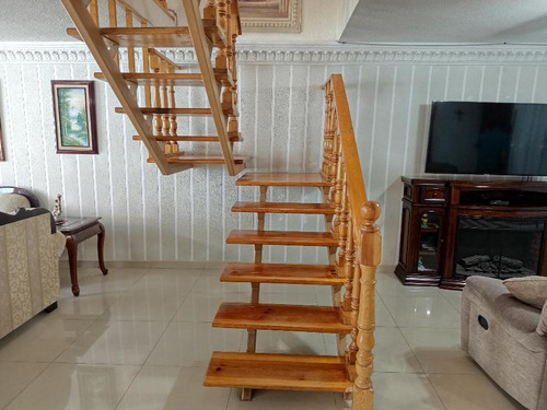 Casa En Venta En Colonia Bulevares 1a. Sección, Aguascalientes, Aguascalientes