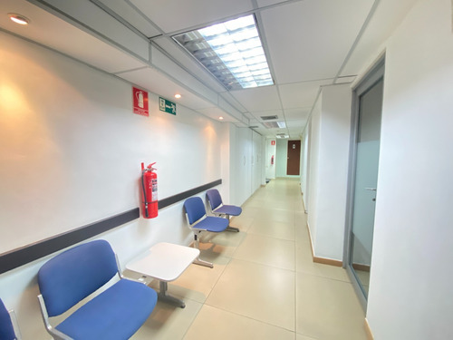 ¡ubicación Privilegiada En Altamira! Local Comercial En Alquiler