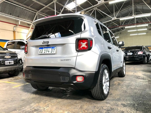 Imagen 4 de 14 de Jeep Renegade 1.8 Sport 2018