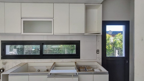 Imagen 3 de 11 de Casa En Venta En El Canton Islas