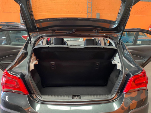 Chevrolet Onix 1.4 Activ Aut. 5p