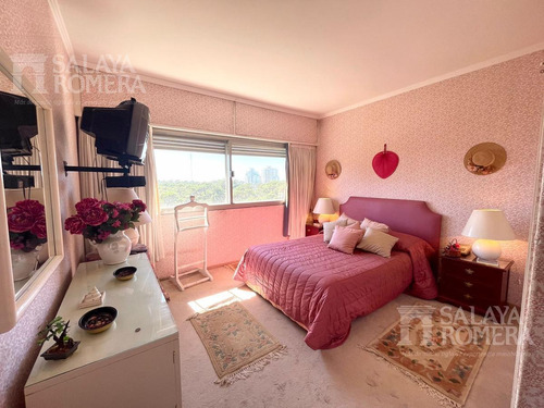 Imagen 8 de 13 de Venta Departamento - 3 Dormitorios 2 Baños Servicio - Playa Mansa - Ref:4256748