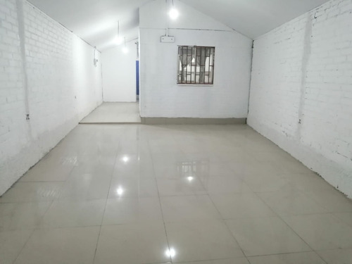 Propiedad Comercial En Avda Los Halcones Larapinta