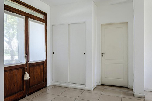 Imagen 4 de 30 de Oportunidad, Casa De 9 Ambientes, Alquiler Anual, Impecable Estado En Talar Del Lago Ii