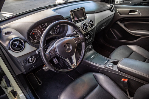 Imagem 11 de 12 de Mercedes-benz Classe B B200 1.6 Sport Turbo 5p Ano 2013