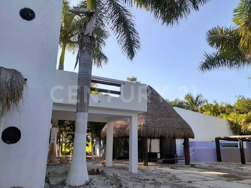 Rancho Tipo Hacienda De 36 Has En Telchac Pueblo Con Cenote. A 42 Kms De Mérida
