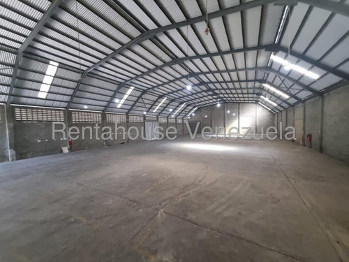 Dennymar, Alquila Galpón Ubicado En La Zona Industrial Iii Posee 1.500m2, Área De Oficinas, Luz Trifásica, Tanque Subterráneo De 90mil Lts. Comunícate Por Favor! B5a13402