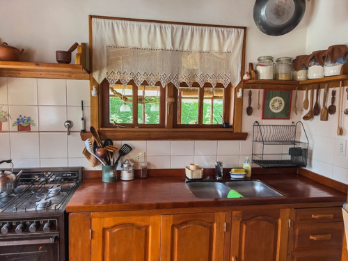 Imagen 4 de 15 de Alquiler Temporario Casa Rústica En Bariloche Cerca De La Playa Y Del Centro De Esquí Cerro Catedral. Bed & Breakfast Exclusivo Para Esquiadores.