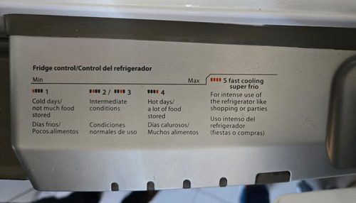 Heladera Whirlpool Wrm39ck Nofrost 340ls Color Inox Detalles Gris (Usado)