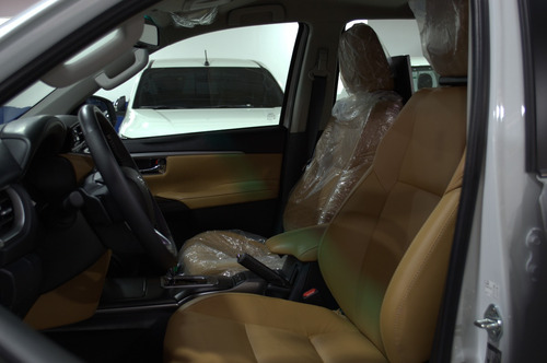 Toyota Fortuner Vxr 2025