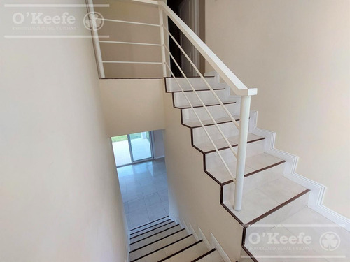 Imagen 11 de 30 de Casa En Venta De 5 Ambientes Con Parque Y Cochera En Fincas De Hudson