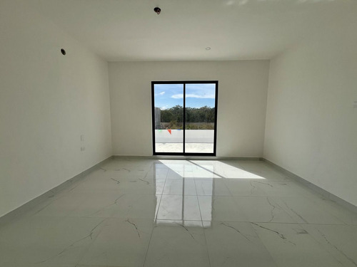 Casa En Venta En Morera, Cholul, De 4 Habitaciones Con Alberca