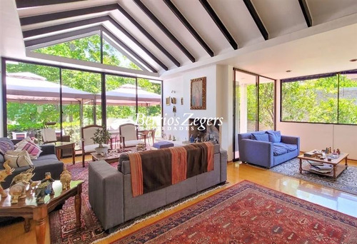 Casa En Venta 4 Dormitorios, Dominicos Antiguo Las Condes
