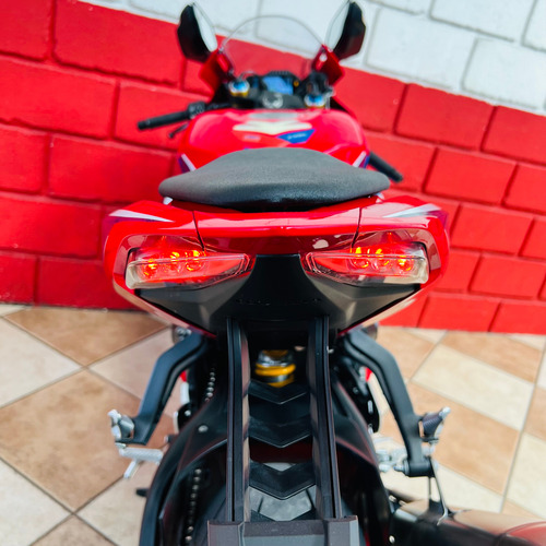 Honda Cbr 1000 Rr-r Fireblade Sp - Ano 2022 - Km 4.000