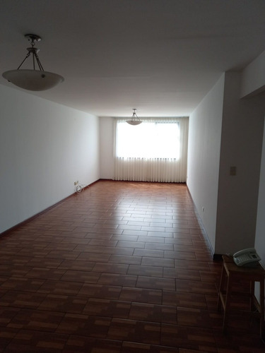 Imagen 2 de 10 de Rento Apto 2 Hab Edif. Bellini Z.14 Ref.5725