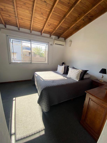Casa En Devoto. Ideal 2 Familias