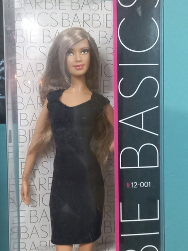 Imagem 1 de 6 de Barbie Basics Black 001 12 Castanha Model Muse Look