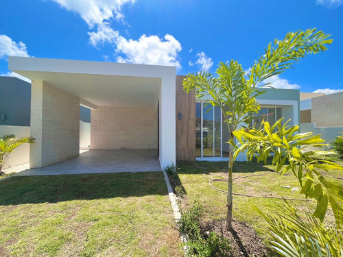 Vendo Casa En El Residencial Bávaro Punta Cana, República Dominicana