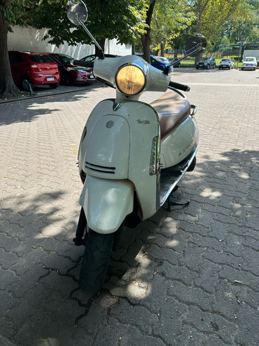 Scooter Beta Arrow Tempo 150 Blanca 32.000kms