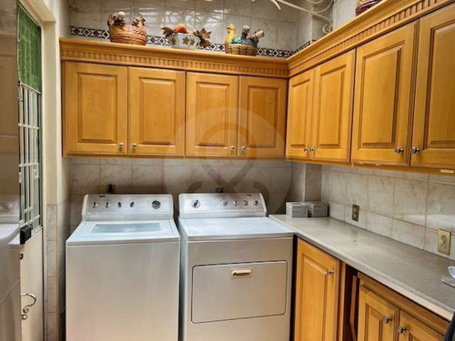 Casa En Venta En Bosque De Las Lomas