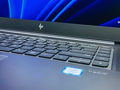 Laptop Hp Zbook Studio G4 Intel I7 32gb Ram/1tb Ssd 4gb Gpu Purpura (Reacondicionado)