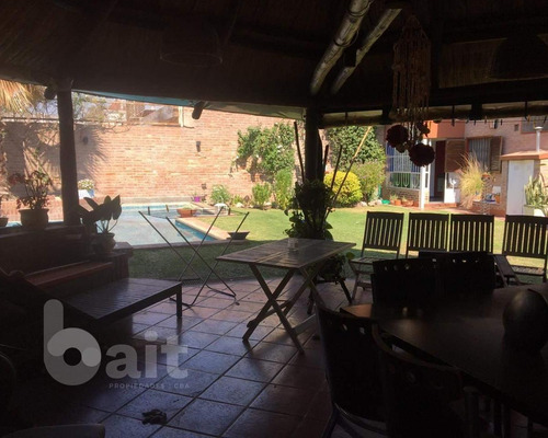 Imagen 7 de 15 de Venta Casa En Villa Belgrano 3 Dormitorios Con Pileta